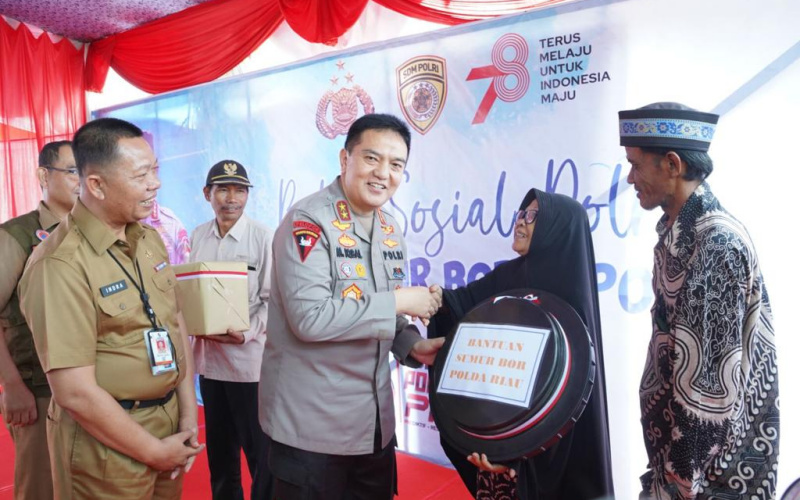 Polda Riau Berikan Bantuan 23 Sumur Bor dan 15 Pompa Air Kepada Warga Provinsi Riau