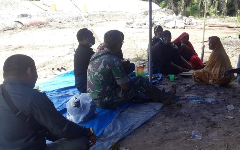 Batituud Koramil 03/S.9 Pelda Andre Melaksanakan Kegiatan Komsos