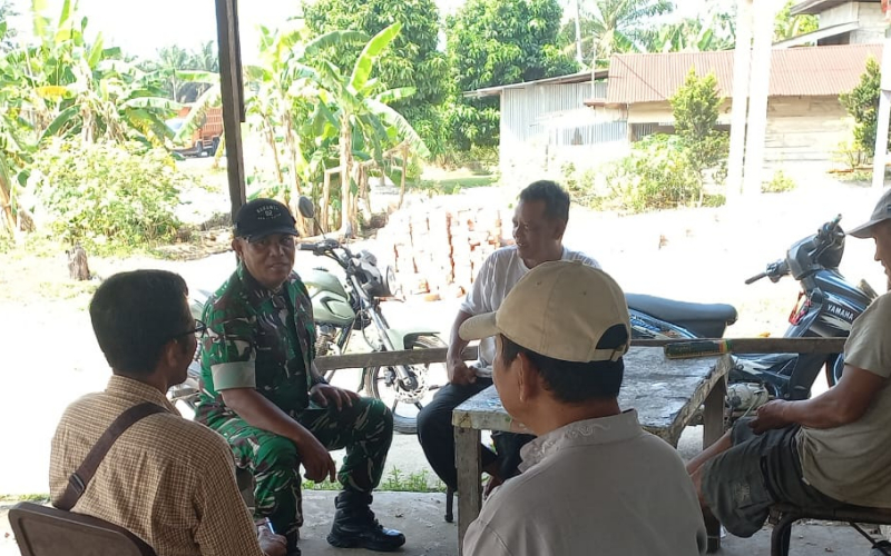 TNI Bersama PT Pertamina Hulu Rokan Sosialisasi Keamanan Jalur Pipa Minyak ke Warga