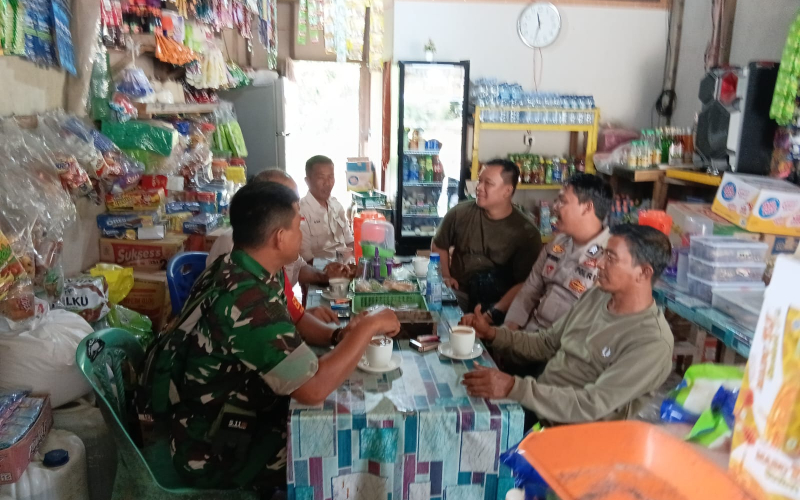 Babinsa Kelurahan Guntung Tekankan Sinergi Warga Ciptakan Lingkungan Aman