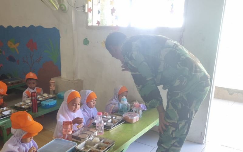 Sinergi TNI, BGN, dan Yayasan Kawah Insan Cendikia Sukseskan Program Makan Bergizi Gratis di Bukit Kapur
