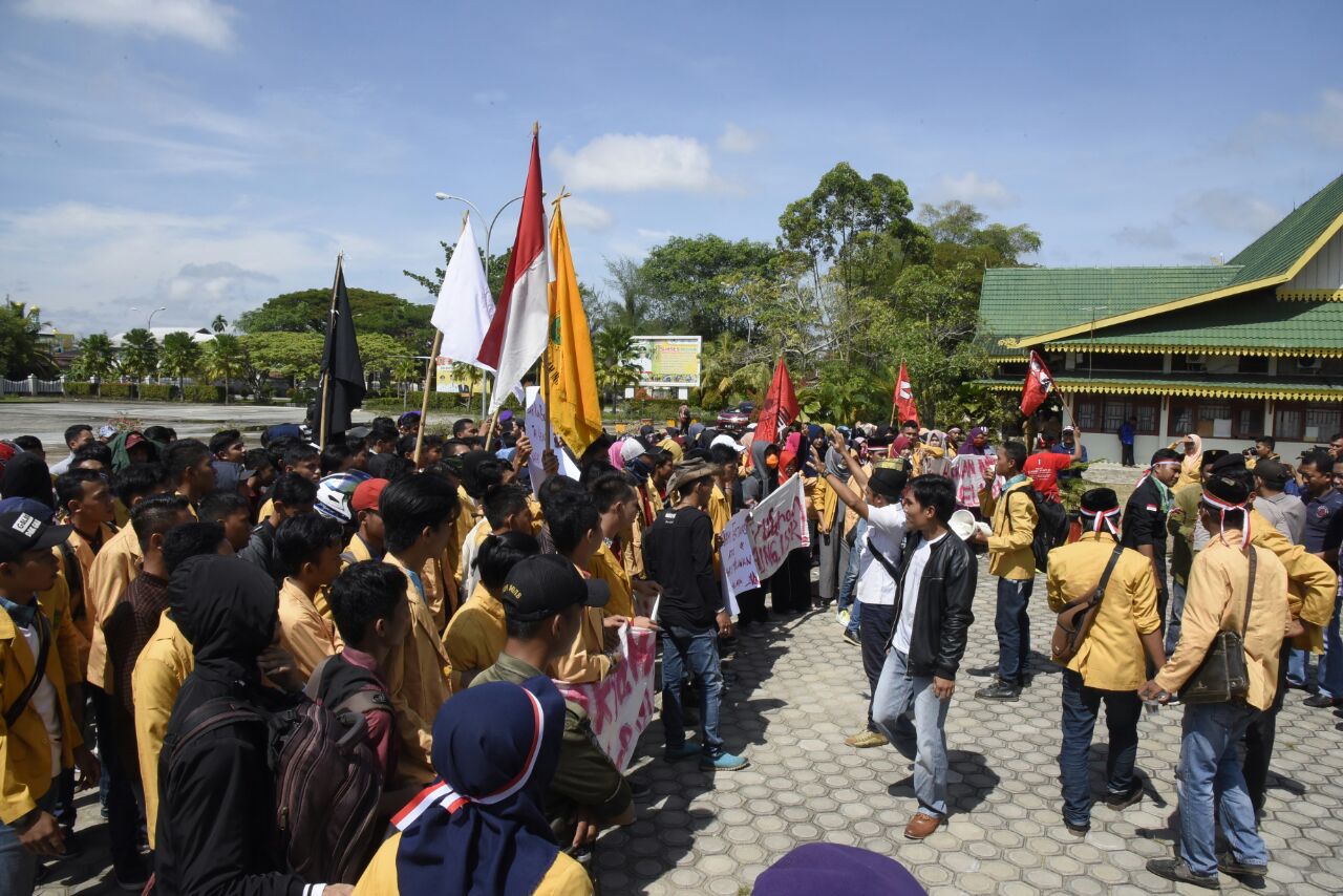 Aksi Demo Mahasiswa, Pemkab Inhil Beri Klarifikasi Anjloknya Harga Kelapa