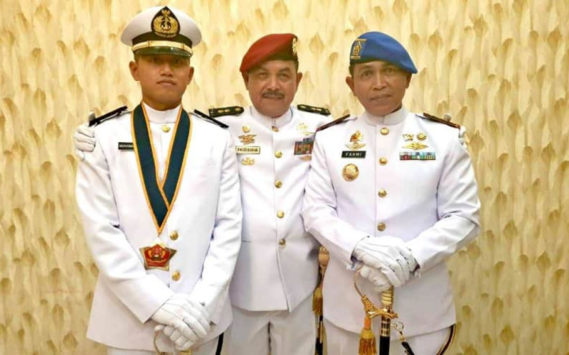 Muhammad Faugi, Anak Mantan Wako Padang Fauzi Bahar Dilantik Jadi Perwira TNI AL